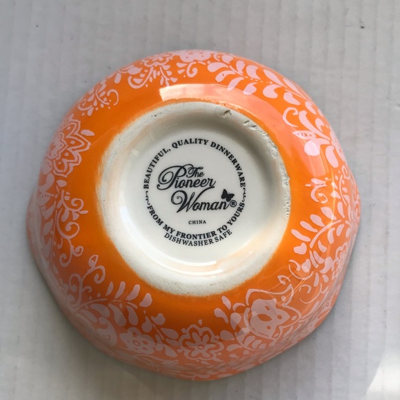 Set Of 3 Pioneer Woman “Flea Market”Scalloped Edge Measuring Cups - Picture 4 of 9